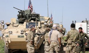Встреча американских военных с боевиками сирийских курдов на северо-востоке страны.